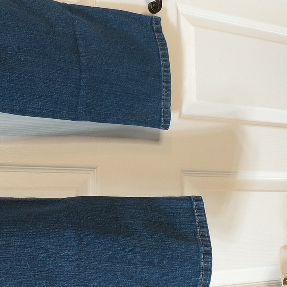 90s Chaps Katelyn boot cut jeans. Size 20 waist- 20" flat inseam - 29" rise 12". - Picture 4 of 4